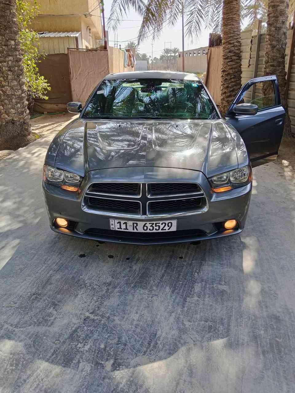 السلام عليكم جارجر مديل 2011خليجيه كير محرك اكسل كفاله تبريد قطعتين شاشه كبيره كشن  كهربائية تشغيل عن بعد سياره جاهزة رقم بغداد بسمي المكان بابل السياحي السعر 140وبيه مجال بسيط وهذا رقمي ***********
