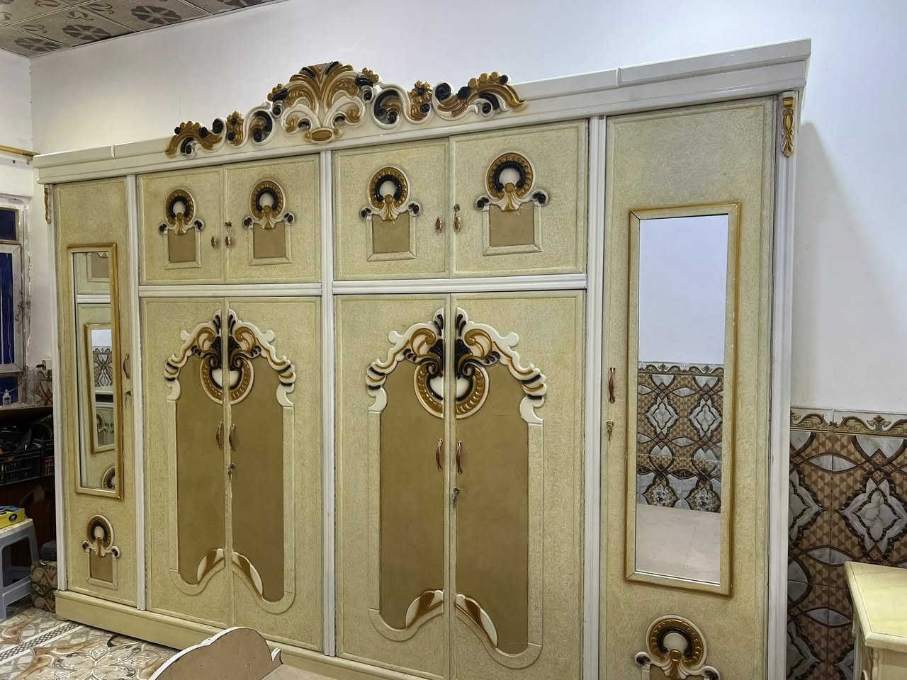 غرفه صاج كبس شريطي ام السته طابقين ضخمه سعر 950 نهايته عنوان سوك الشيوخ حي العسكري رقم ***********@إشارة
