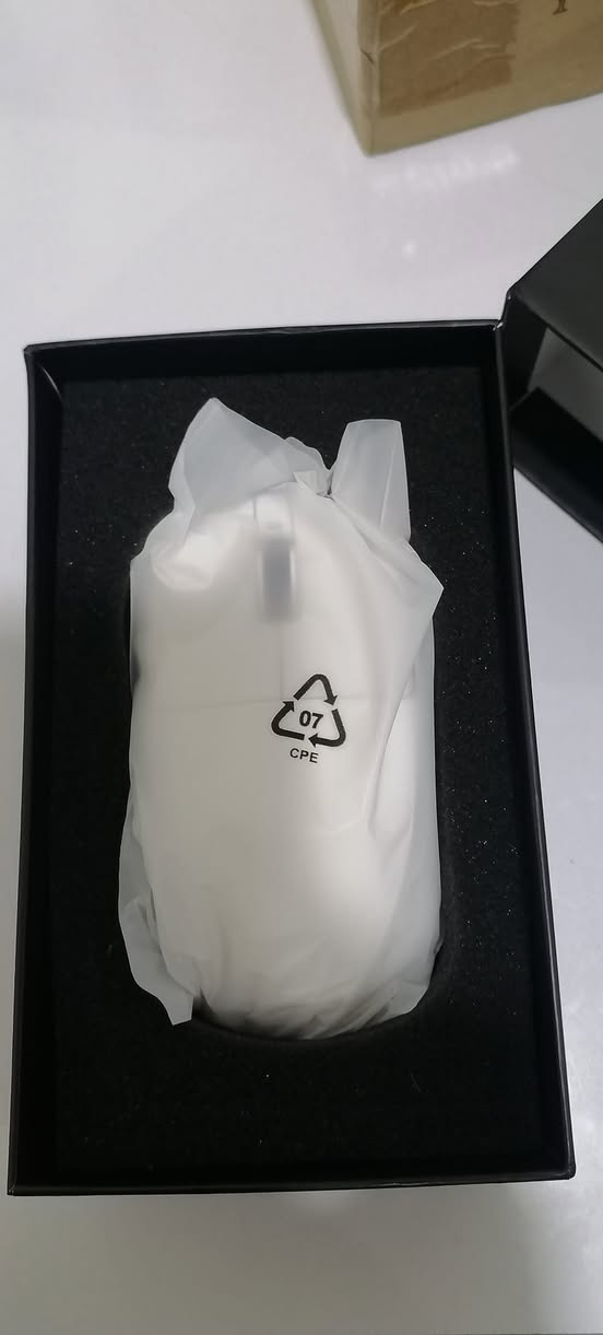 متوفر ماوس vxe r1 pro Max ابيض + دونكل 4k للماوس
أعلى ماوس من فئة r1
كامل ملحقات 
بطاريته 500mah تطول 150 ساعه
سنسر PAW 3395
وزن الماوس 54g

سعر الماوس + الدونكل 50 الف
متوفر توصيل جميع المحافظات


**إذا كنت صاحب هذا الإعلان وتريد حذفه لأي سبب، رجاءا أرسل رسالة إلى الدعم الفني**