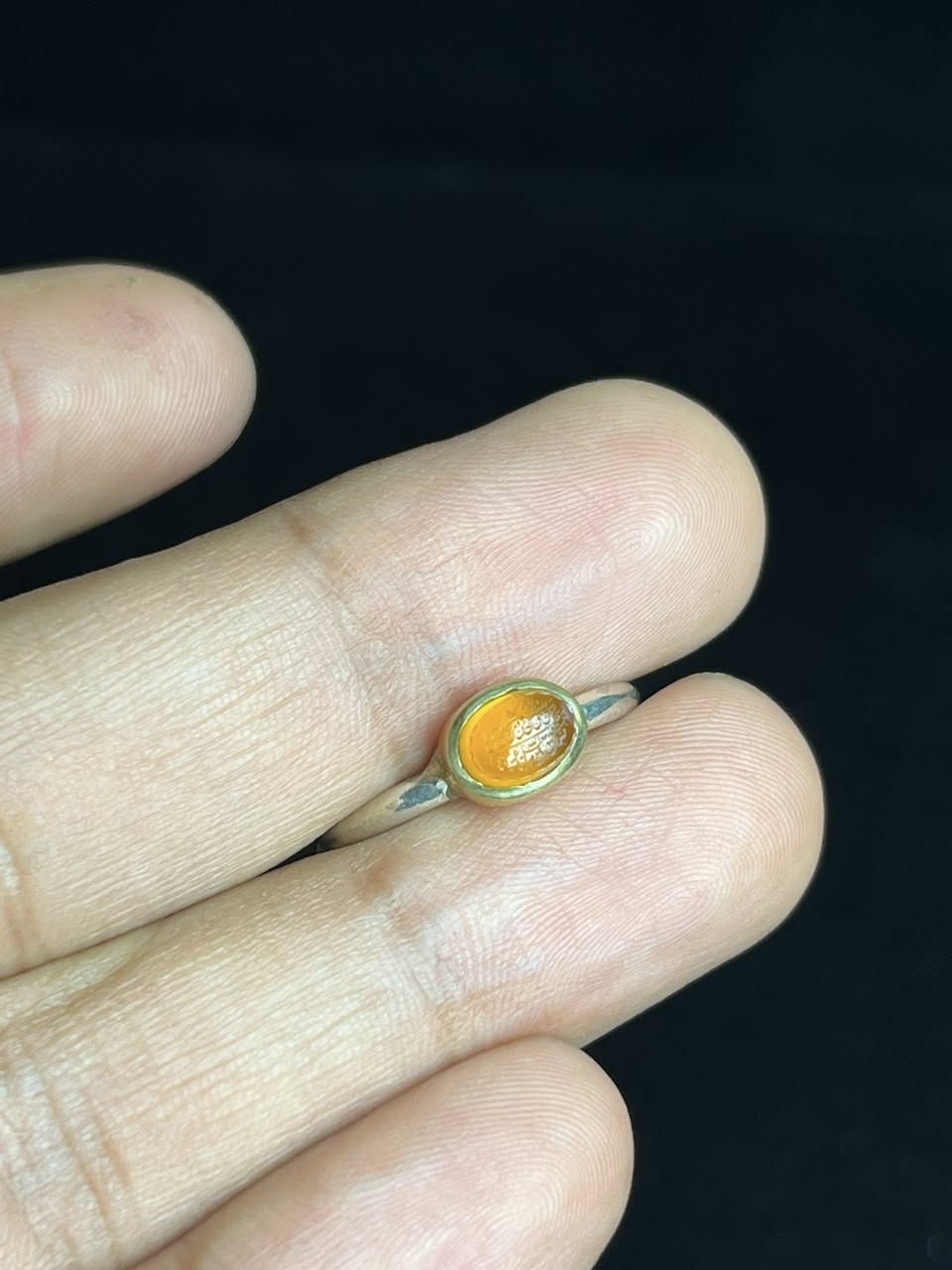 عقيق يماني نواعم
مخطوط اية الرزق ومن يتقي الله 

الشراي***********

المكان بغداد حي اور 

توصيل ماعندي
