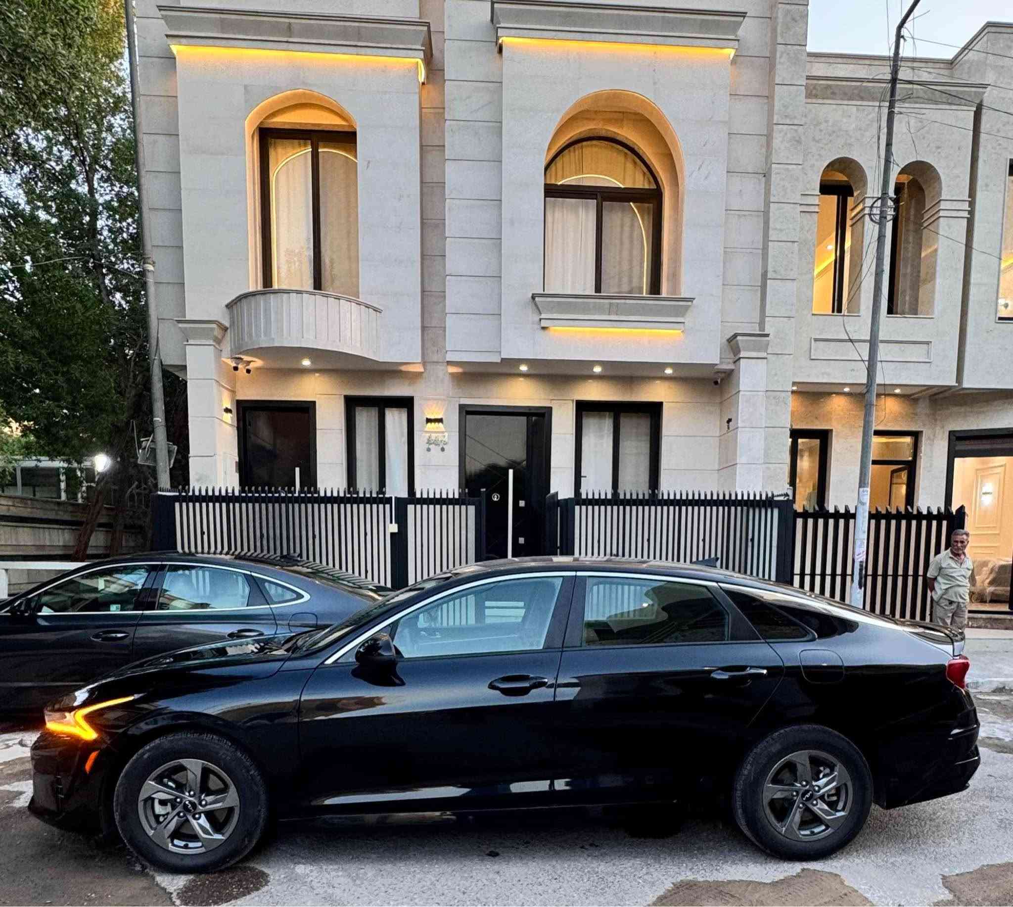 Kia K5 2023. 1.6 TURBO

حجم المكينه : 1.6 تيربو ،✈️✈️

الضرر : بيها صبغ صندوق وشبر بل جاملغ الخلفي 

الأيسر فقط بجم كبس  

بدون ايرباك كله سليم 

ماشيه ٢٤ مايل

             مواصفاتها

1.شاشه

2.بصمه

3.ويل كب

4.كشنات مخمل 

5.تشغيل عن بعد

6.رادرات

7.بصمة ابواب

8.صندك  بصمه

9.اشاير بالمري

10. كشافات

11• 5وضعيات قياده

12.قياده ذاتية  

13.بكلايت + مسطره لد

14.هندبريك بصمه

15. اوتو هولد 

16. توقف ذاتي 

#السعر : 14900$$$$

للتواص***********

تحياتي مكاني بغداد زيونه بغداد, العراق

