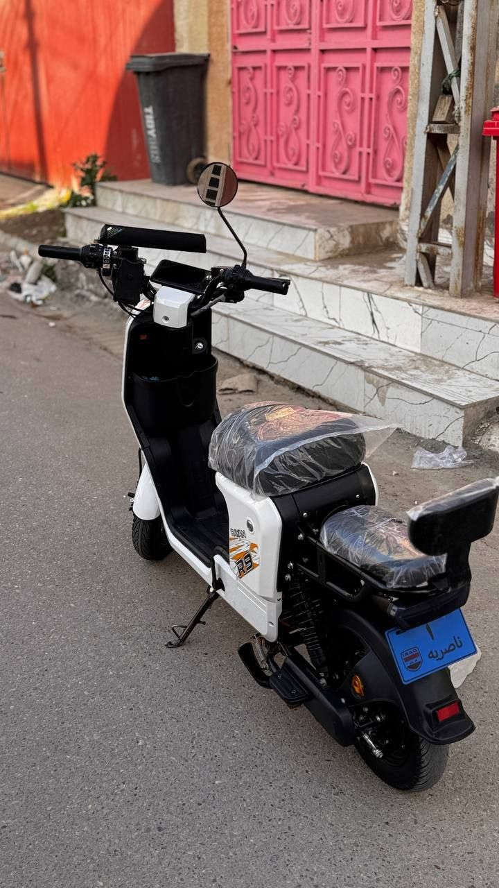 السلام عليكم R9 ريان موديل 2025 فول مواصفات بصمتين سويجين بطاريات ولا وحده هابطه الدراجه خير من الله شلعه ومعدل ونضام الرجوع للخلف السعر 510 وبيه مجال لاستفسار *********** مكاني ناصريه حي اور
