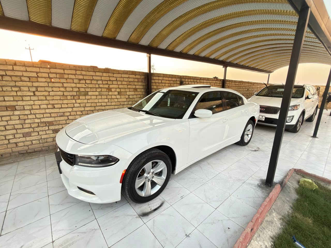 Charger Rallye plus
جارجر موديل 2017
رقم بغداد دولي بسمي
وارد كندي  كفاله عامه 
جاهزه للخير 
مكينه كير كفاله شرط ع وضع الشركه 
حداديه الشركه مفتوحه
تخم تاير صار اسبوع شاده

المسافة المقطوعة 100

حجم المحرك 3600

مواصفات 
فتحه
داخل احمر 
كامره خلفيه
 مصابيح امامية زنون مع بلوجكتر LED .
ويل قياس 18
شاشه كبيرة مع نظام ملاحة نفكيشن GPS .
 مقاعد أمامية كهربائية
مقاعد أمامية  وتدفئة .
 تشغيل عن بعد . .
 محدد سرعة . .
 كاميرا خلفية دوارة.
حساس خلفي
 مرايا  ترحيب متحسسة للاضاءة
دخول ذكي بصمة
#ملاحظه
السياره جديده جداً وبدون بارد 
للاستفسار 
 ⁠*********** ⁠ 
***********
مكان السيارة بابل
