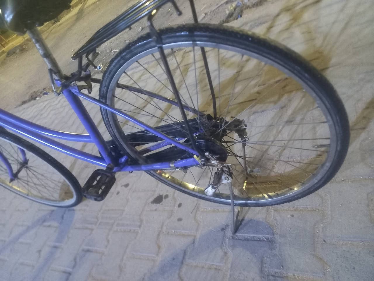 السلام عليكم بايسكل حجم ٢٦ جملغات موجوده يرادله واير بريك وزنجيل ترخي سعره ٥٠ كربله حي العامل ***********
