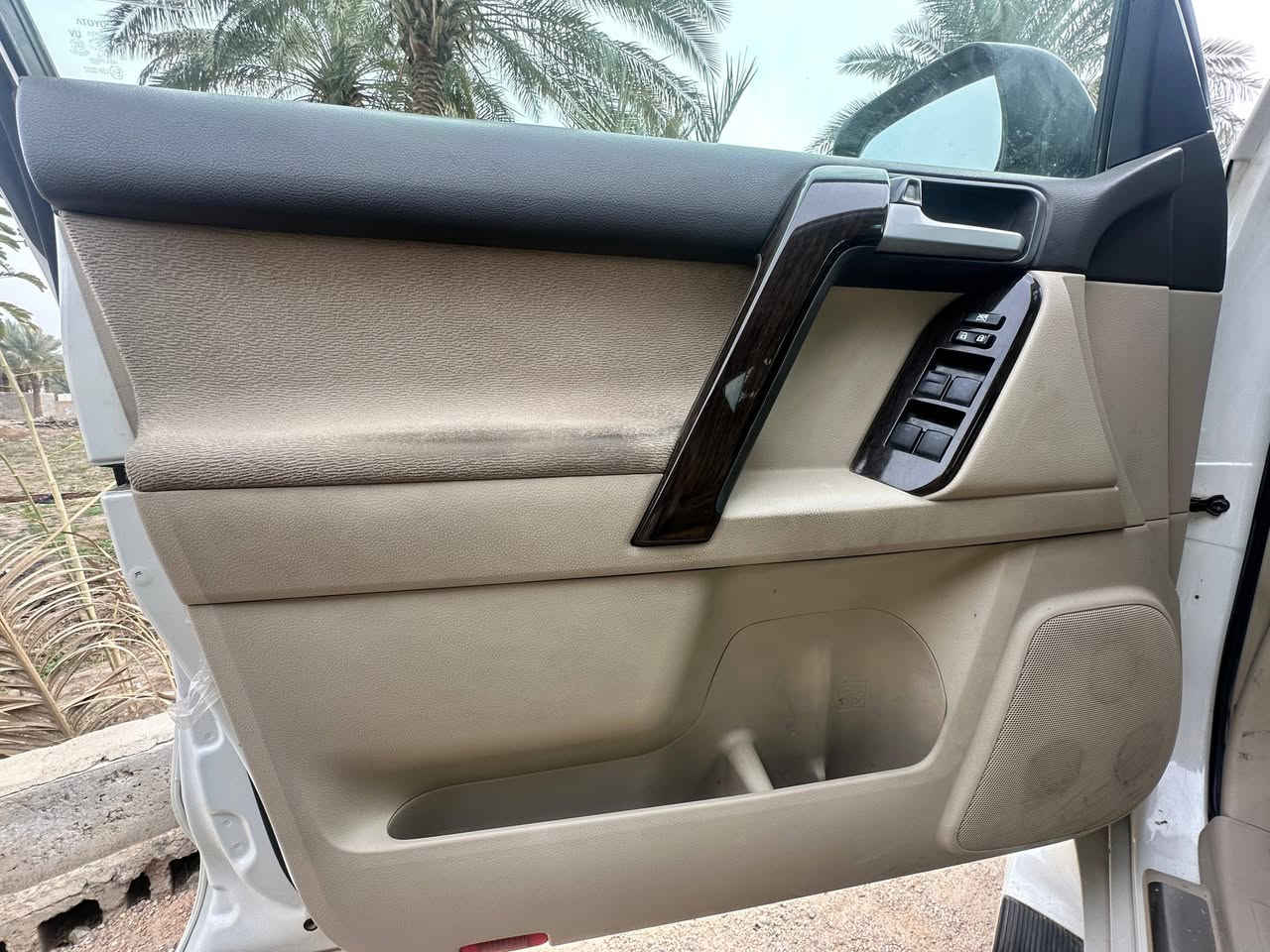 السلام عليكم برادو للبيع السيارة مكفولة ماعدا الدعاميه الاماميه رقم بغداد فول مواصفات الساير للاستفسار الاتصال *********** السعر 430 وبيه مجال
