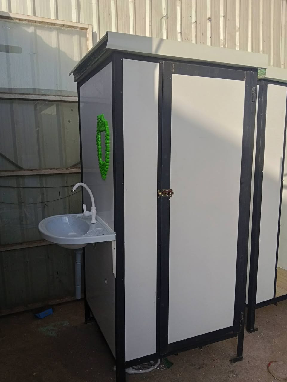 تواليت لمواقع العمل والمهندسين
بي في سي بنل 
قياس 95×95 
السعر 225 
يتوفر توصيل لجميع محافضات العراق 
***********
