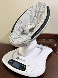 كرسي أطفال • هزاز كهربائي • بغداد