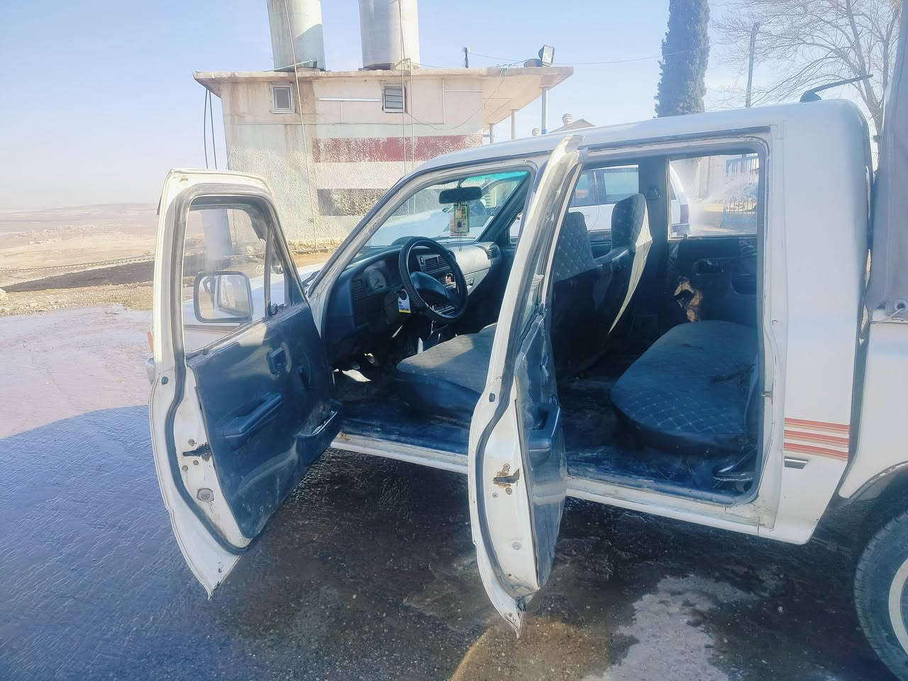 سلام عليكم من رخصت الدمان 
بيكم موديل97 بسمي رقم ألماني 
نينوه جاهز معمر جديد تواير جديد
مصبوغا حزام السعر 75 وبيها مجال 
قليل المكان ناحية زمار ( ***********)
