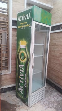 عارضة عمودية نظيفة... شغالة عل الفحص...شرط تبريدها فووول  ب ٢٠٠  الف ب...