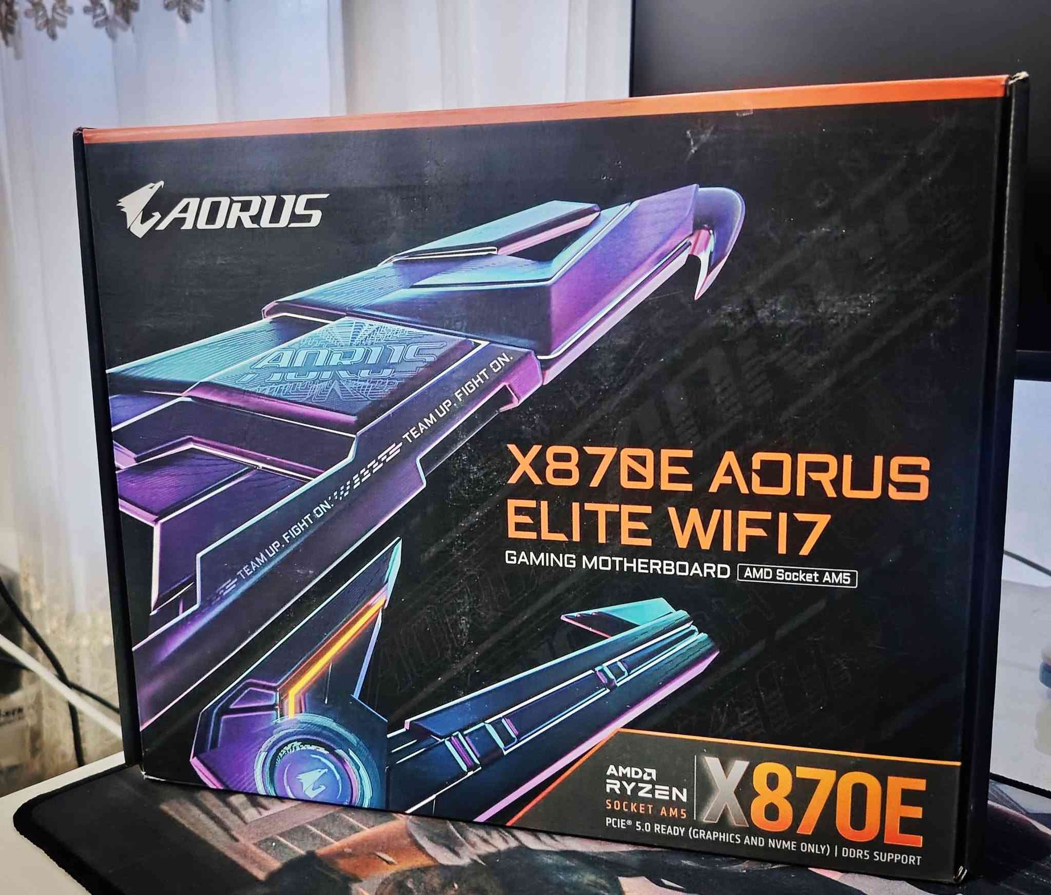 السلام عليكم:
كيس ابيض بدون رام وكرت

-RYZEN 7 9800X3D AMD CPU 9000 SERIES
-THERMALRIGHTE CONTACT CPU AMD AM5
-MOTHER BOARD GIGABYTE  X870E AORUS ELITE WIFI 7 BLACK AMD 9000 '7000 SERIES

 - STORAGE. 1TB SSD SATA KINGSTONE

-COOLER THERMALRIGHTE WONDERVISION UB 360 WHITE... ( AMOLED)  MONITOR 2K 60HZ

-POWER SUPPLY MSI MAG A850GL ATX 3.1  PCIE 5.1

-EXTENTION STRAP ARGB 24 BIN

-EXTENTION STRAP ARGB 16 BIN

-CASE XIGHMATEK PANO II ARCTIC FULLTOWER

-9 KIT FAN ASIAHORSE NYUTA WHITE

6 FAN REVERSE

3 FAN FORWORD

كل الكراتين موجودة اغلب القطع جدد استخدام سبوع اقل واكو مستخدم شهرين بشكل عام الكيس كله اخو الجديد 

السعر 2 مليون

توصيل موجود


**إذا كنت صاحب هذا الإعلان وتريد حذفه لأي سبب، رجاءا أرسل رسالة إلى الدعم الفني**