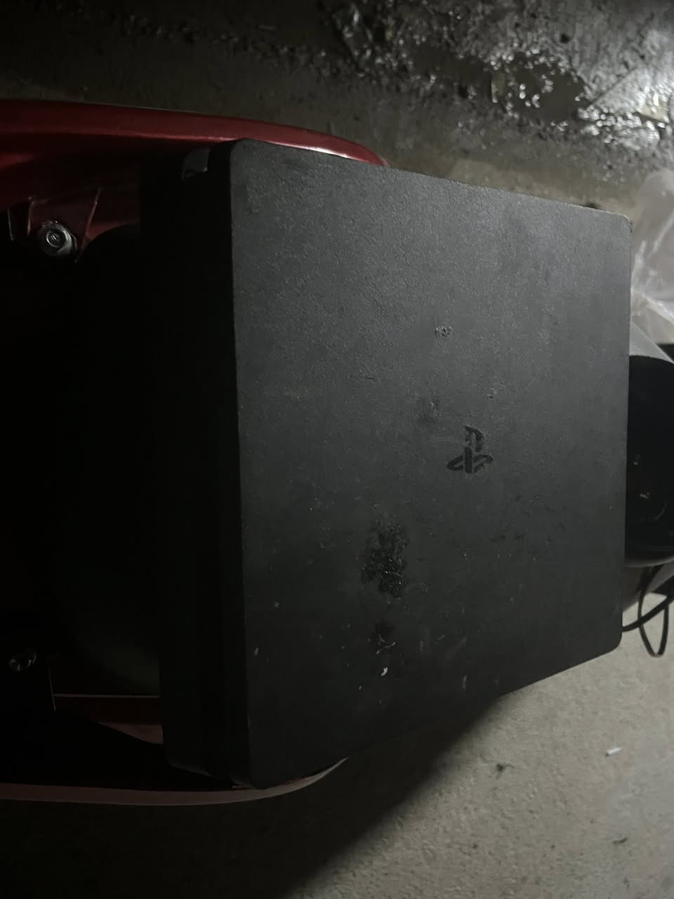 بلي فور سلم اولاين نضيف 100/100مع قرص جيتي اي وقرص ما اعرف اسمه مع جوستك وحده سعر 275وبي مجال راسلني خاص او عل رقم ***********
