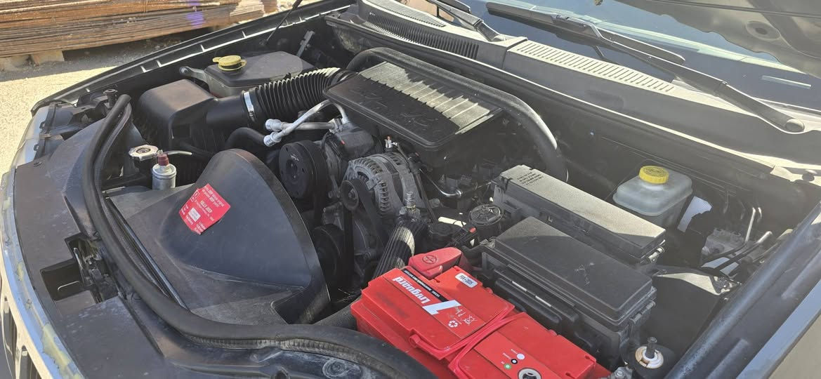 السلام عليكم ورحمه الله وبركاته
جيب لاريدو
2007
فووووول الفوووووول
كشنات جلد وكهرباااء
فتحه 
تدفئة مقاعد
تشغييييل عن بعد
گير محرك
بشررررط
السياره بدون بدوووووون اي ضرر
نص الچامرلاغات أمامي وشبر بجملاغ خلفي صبخ بدون داخل 
رقم سليمانيه الجديد
داخي رصاصي
السعر  بلااااااش بلااااااش 103وبيه مجال بسيط للشراي الجاد
مكانه سليمانية
الخاص مفتوح
للإستفسار ***********
