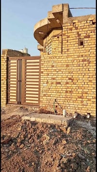 للبيع بيت بل سيديه مساحه 100 طابو متكون من غرفه وصاله و إستقبال ومطبخ ...