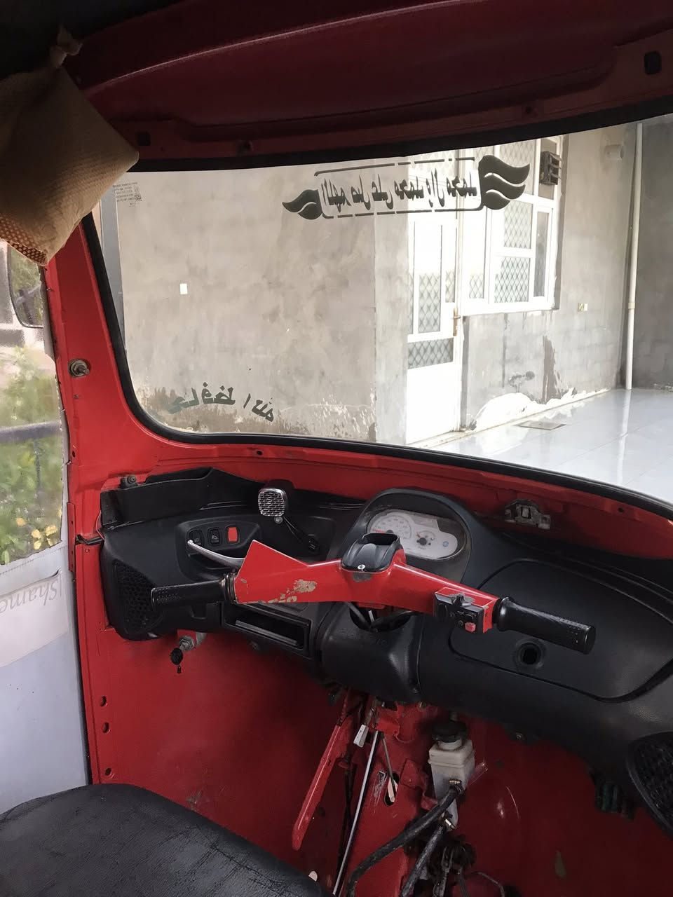 تكتوك بياجو للبيع موديل 18 وطالعه ب 19 جاهزة للترقيم محركها الابلدي جديد ستوه ساحك كاملةً من كلشي ما نقصها شي السعر ب 1300 قفل 🔐 ***********
