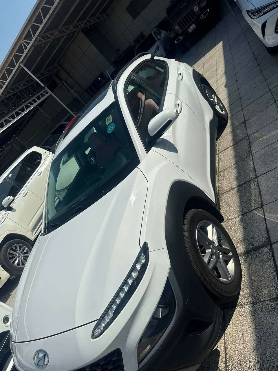 السلام عليكم
كونا 🚘
موديل2023 خليجي✅

ماشية 60,000km♻️

(المواصفات)
بصمه 
تشغيل عن بعد
فتحه
كشن كهرباء
رادارات 
اشاير ترحيب
4انضمه قياده

السياره جديده جدآ وجاهزه ✅

بيها فقط الباب الخلف السايق صبغ والدعاميه الاماميه فقط بدون دواخل

موقع السياره📍بغداد معارض البياع

السعر / 155ورقه وبيها مجال بسيط 

للاستفسار اتصال على الرقم

***********📞📞

