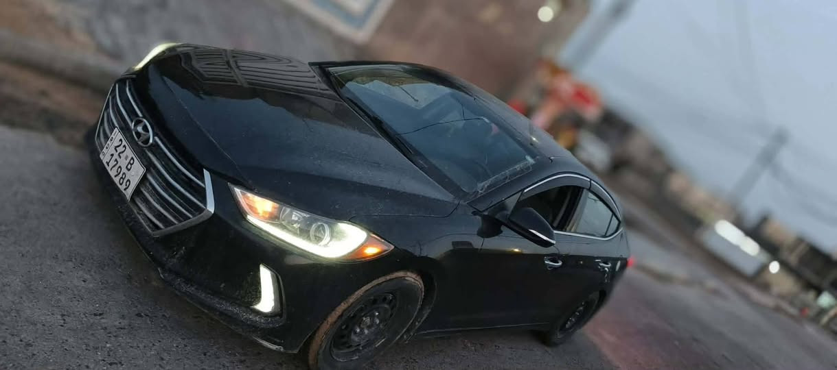 النترا ١٧ امريكي للبيع فول مواصفات لمتدد رقم اربيل
بيها صبغ بابين فقط من جهه الصدر بدون ايرباك 
ماشيه ١٠٧ مكان بغداد المحموديه للاتصال ***********واتساب***********
