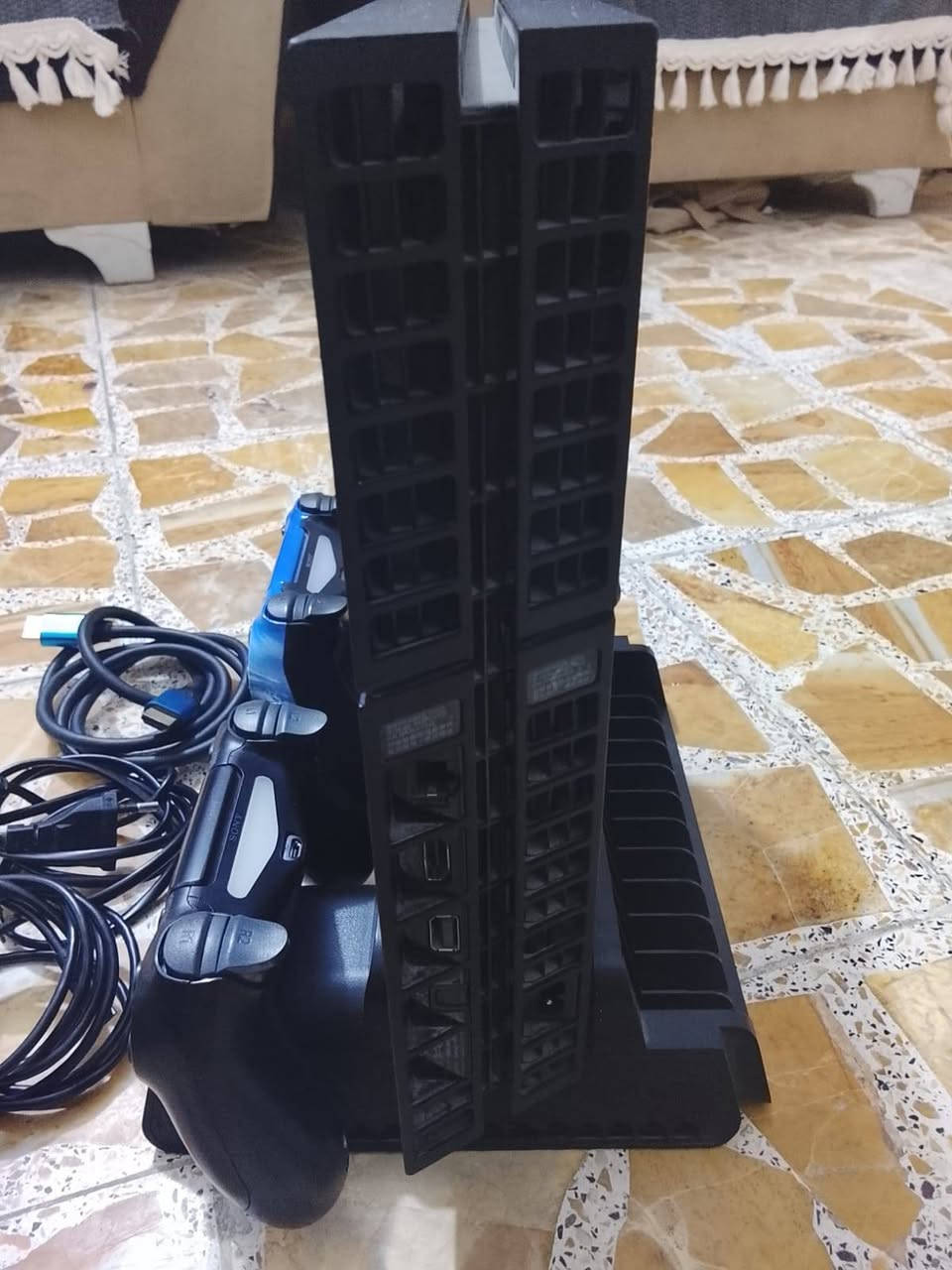 نجف فقط ماعندي توصيل بلي4مهكر نضام12 للبيع مامفتوح ابد ملحقاته يدات2  وستاند اصلي ذاكره500 بي العاب خير من الله مكاني كوفه حي ميسان السعر 275وبي مجال قليل  تواصل خاص او واتساب 0774 508 0847
