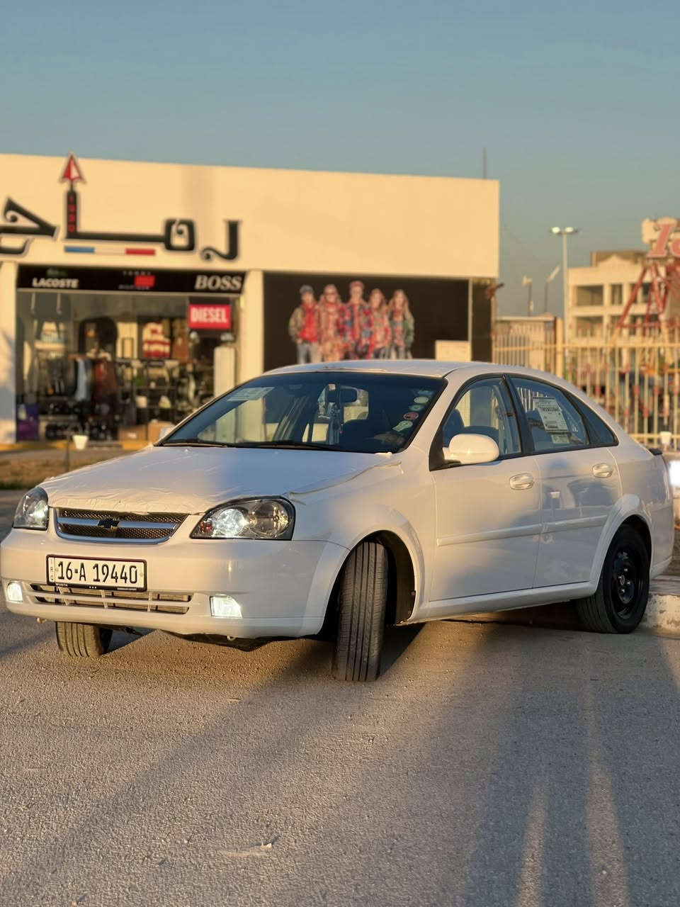 السلام عليكم
🚗 للبيع شفروليت أوبترا 2010
اللون: أبيض
الرقم: قادسية – إنكليزي
الملكية: السيارة باسمي
المخالفات: لا توجد غرامات

🔧 الحالة الميكانيكية
 • كارت بلدوسة جهة العبري + تكحيل بلدعاميات
 • كير جديد فلين
      •         مكينه 1600
 • مكينة كفالة (فقط كازكيت مبدله)
 • حدادية أمامية وخلفية جديدة فلين وأصلية
 • السيارة حدادية كاملة جديدة

🛞 الإضافات والتجهيزات
 • تخم تاير جديد
 • بطارية جديدة
 • سبير كامل + جك
 • تبريد ثلج ❄️
 • منظومة زينون كاملة + بلاجكتورات زينون
 • منظومة صوت كاملة (سستم + دمام + سماعات)
 • شاشة كبيرة أصلية + كاميرا
 • تخم بردات

🛋️ الدواخل
 • كشنات جلد
 • كاع السيارة جلد
 • الجنطة فراش جلد
 • الدواخل نظيفة جداً وجديدة

✨ الحالة العامة
السيارة نظيفة جداً بمعنى الكلمة، جاهزة للاستخدام،مال جناي ومتعوب عليها عليها مثل ما موضح بالصور.مابيها نقص برغي

💰 السعر: 93$
📍 الموقع: الديوانية
📌 السعر قابل للتفاوض

📩 الاستفسار خاص
📞 أو الاتصال على الرقم: ***********
📲 واتساب متوفر

