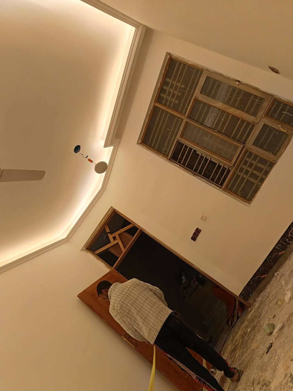 #***********✅
سلام عليكم /نموذج اخر اعمالنا في الاسكندرية نتمنى ان  ينال عجابكم🔥
خلفات متفرغه العمل  جميع ديكورات بأنسب الاسعار
1-سقف ثانوي✨🤍
2-جبسن بورد  بوكسات قواطع مغربي + سبنت بورد + بوردx
3-بديل خشب+ جوكرات كلاسك  💯✨
4-ديكور بلازمة. ✨🩶
5-سحبات داخليه وخارجيه ✨🤍
6-حجر داخلي⚒️
7-عمل صبغ خارجي 🤍✨
8-نشتغل جميع محلات وصيدليات بكادر مميز✨
9-نعمل جميع نقشات  🤎⚒️
10-عمل باركيه بلاستك خشب ⚒️
يوجد لدينا كادر مجمعات بسعار مناسبه جدا💯
يوجد لدينا كادر صبغ شركه جوتن وبتك وبي واي 🤍⚒️
التواصل خاص عبر الصفحه او تواصل واتساب الادنا/ 

.*********** #احمدالصباغ
