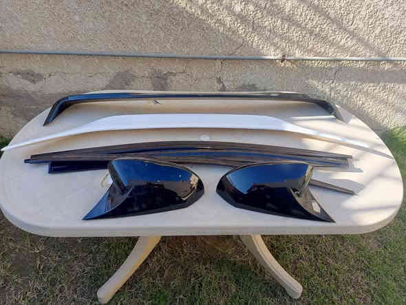 السلام عليكم للبيع غراض كورلا 2025هايبرد شفقة خلفية واسبايدر صندوك ساز ومطريات وكفرات مري باتمان السعر 80الف اتصال ***********يوجد وات ساب
