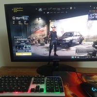 للبيع Pc المواصفات: المعالج AMD Ryzen 5 3500X ) كرت الشاشة: AMD RX 580...