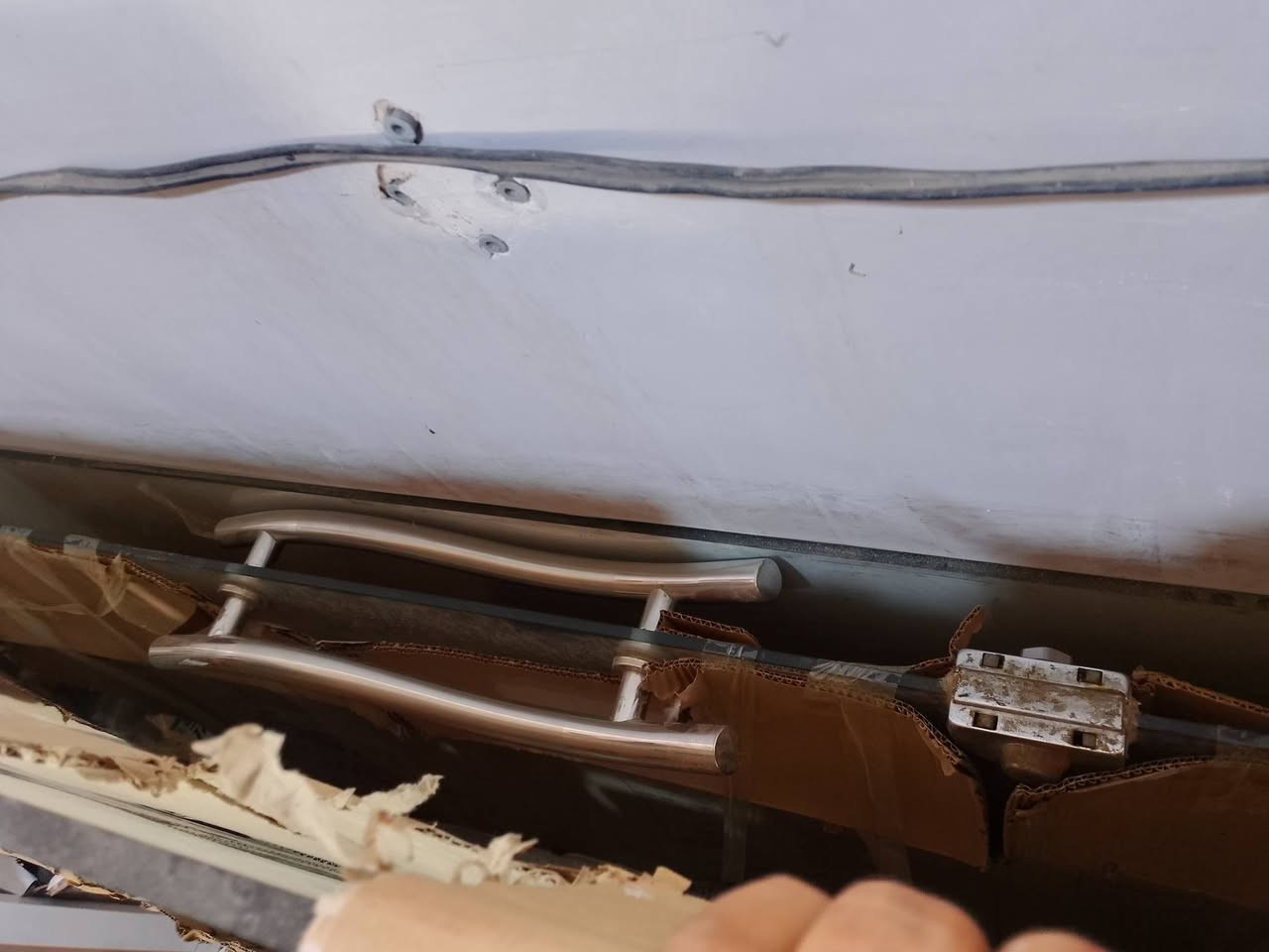 السلام عليكم جامخانه محل هيه وباب مالتها سلايت  قياسها مترين ونص ب 235سعر مناسب 175 الف***********
