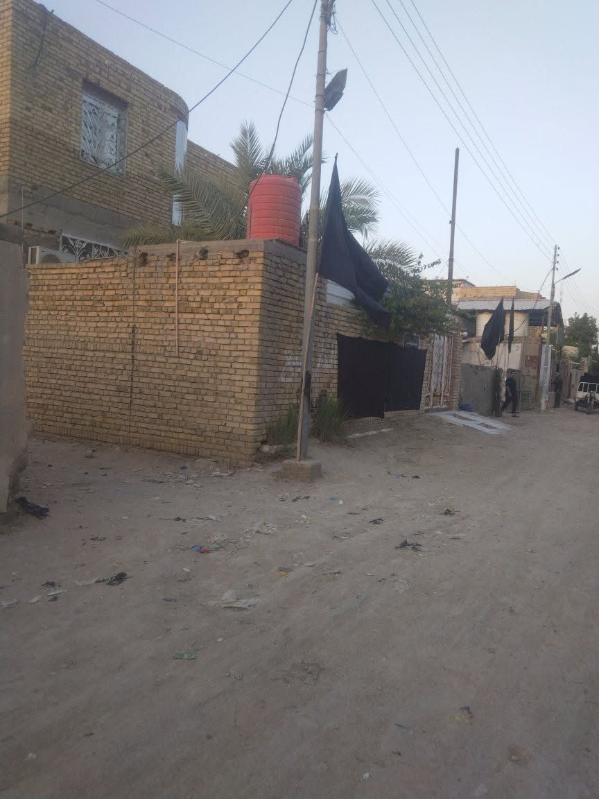 السلام عليكم بيت طابقين للبيع طابو المساحه 220 م الموقع حي المدني الثاني مقابل مدرسه محمد باقر الصدر البيت درجه اولى الارضيه مرمر شبابيك المنيوم سلايت الأصلي الاستفسار ***********
