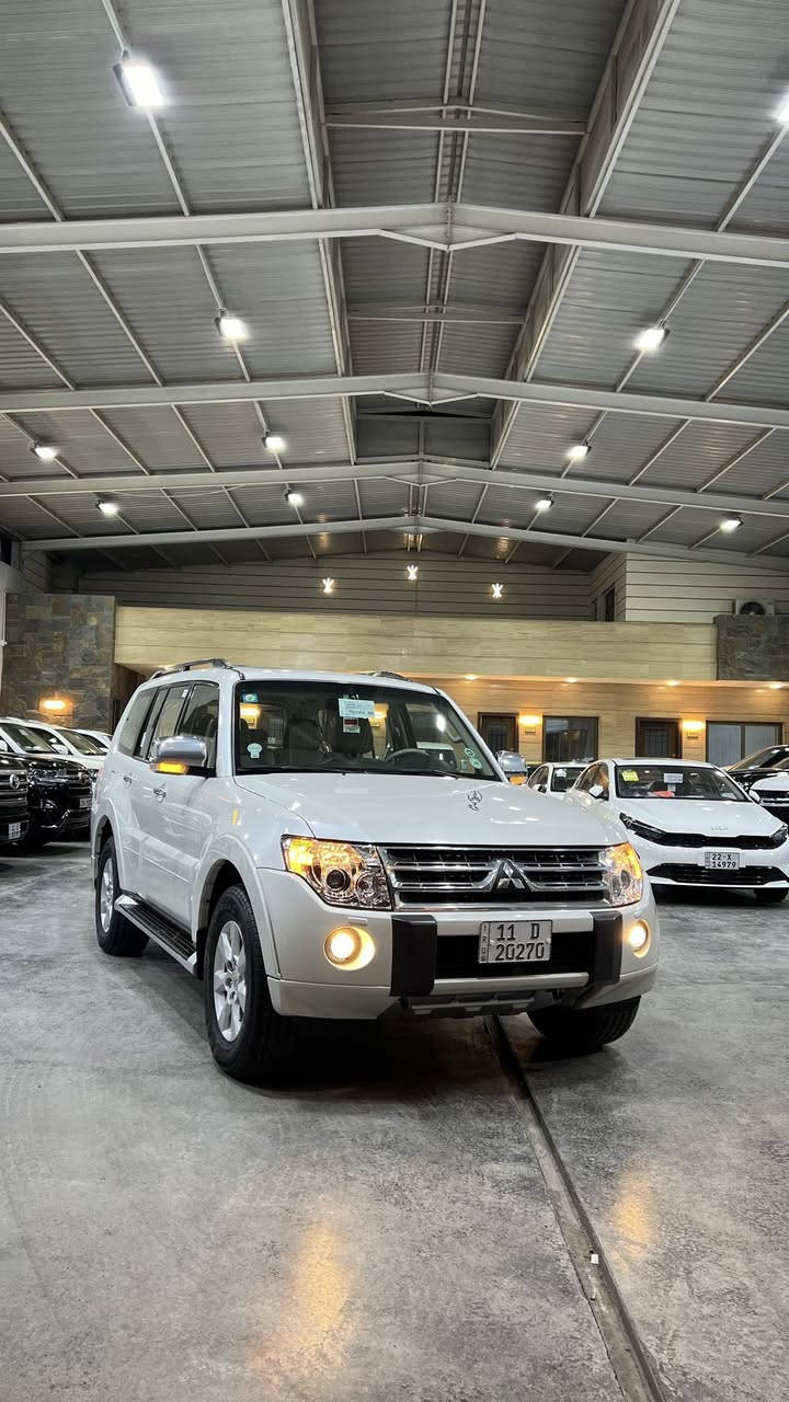 السلام عليكم
ميتسيوبوشي باجيرو  2011 

مكفولة كفالة عامة 

عدا بارد بكد شبر 

السيارة ماشية 128 الف كم 

فول مواصفات 

محرك 3500cc 

هزة سنوية كلهة جديد 

السعر 16,200$  بيهة مجال بسيط 

مكان السيارة بغداد 

للتواصل على الرقم 

***********
