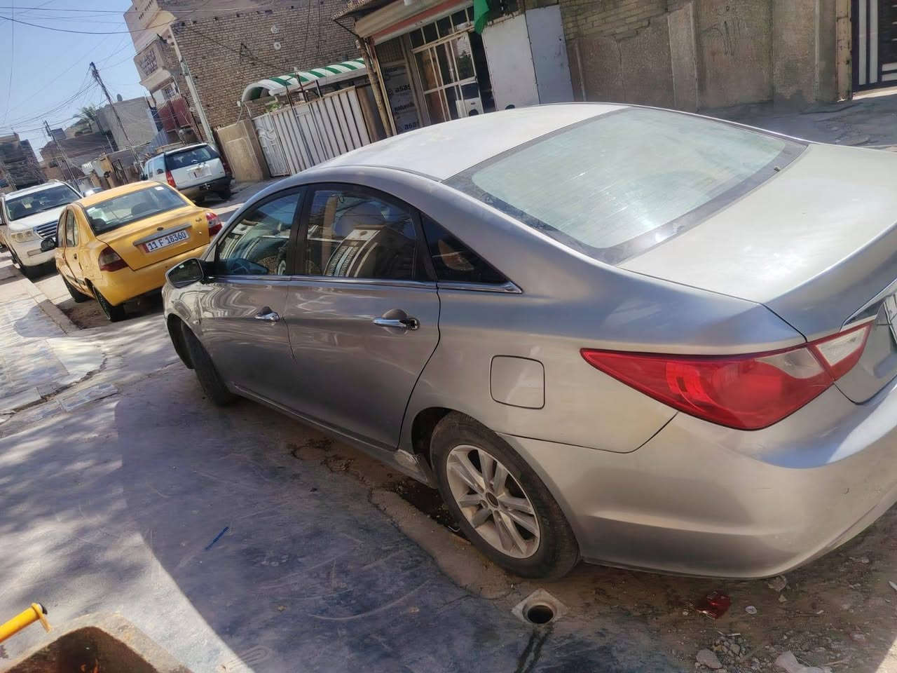 السلام عليكم 
سوناتا 2012خليجي
محرك وكير 2400دوش 
حداديه صدر جديد 
تبريد نقص كمبريسر فقط 
رقم اربيل تحويل وكاله شرط
بيها جراد بل قماره ول بنيد فقط
السعر 73وبيها مجال 
رقمي ***********
مكاني الشعب بغداد, العراق
