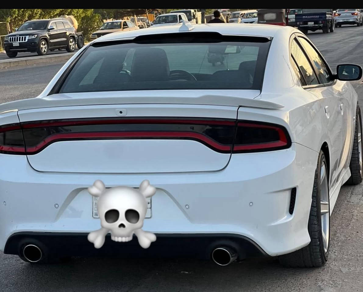 السلام عليكم جارجر SRT اصل 2018 —6400فوول للأخير عدا الفتحه رادار امامي كشنات كنتاره خزن ميموري ستيرن كهرباء بيها نص باب السائق فقط  الحادث ب منشور موجود والباقي كفاله حتى الدعاميات المواصفات عليها ادامه كامله من حداديه ومنضومه تبريد وتخم تاير جديدوفلنجات فجوج برمبو بلادي سياره جاهزه كلشي مناقصها ماشيه 73mرقم بغداد   السعر  215 سونار مرفوق ف المنشور
 العنوان بغداد   ***********
