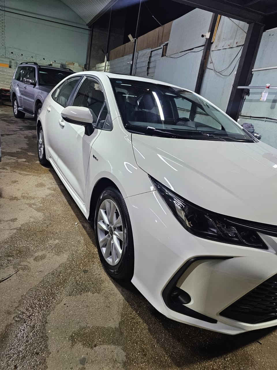 السلام عليكم
كورلا هايبرد 2025
ماشية ٢٠ الف 
كفاله عامة
بدون اي ملاحظة 
السعر  16300$
بيع فقط بدون مراوس 
مكان السيارة بغداد

0773 448 8188

