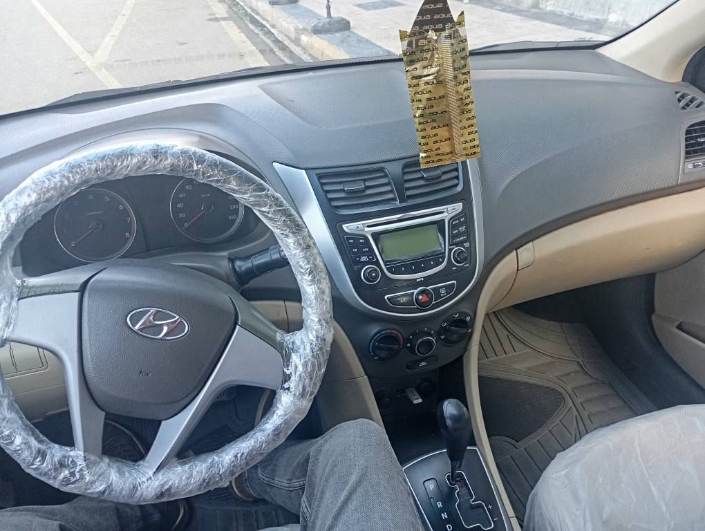 هيونداي اكسنت موديل ٢٠١١
مكانها كركوك نظيفة بس الكير مبدل المحرك بلادي 
الاتصال بالبائع *********** كركوك, العراق
