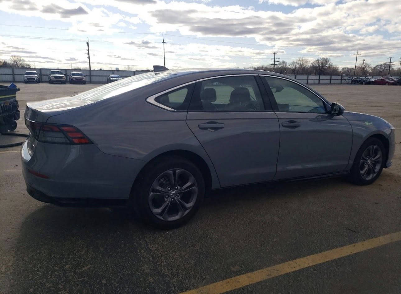 🤍بسم الله على بركة الله🤍

⛽️🔋هوندا اكورد EXL 2025
الضرر : كما موضح بالصور المرفقة 

تاريخ المزاد:: الخميس 2026/3/26

سعر السيارة :: يحدد في  المزاد 🔒
للمزايدة ولشراء السيارة :: الحضور الى المكتب 💁🏻
مدة الوصول من 50 الى 90 يوم  🚢
عمولة المكتب 200 دولار فقط m
يتم تخليص السيارة عن طريق  المكتب 📑 

الفرع ألاول ألانبار الفلوجة مجاور مطعم حجي حسين 
وليد:***********
يوسف:***********

العنوان الفرع الثاني 
✅رمادي ✅
✅شارع عشرين✅
✅مقابل مطعم ساطور ✅
للأستفسار الاتصال على الرقم التالي او مراسلة الصفحة📱
غيث ***********

أوقات الدوام من الاحد إلى الجمعة ⏳
من 4:00 عصرآ  الى 10:30 مساءآ 🕓 

‏#IAAI #iaai# 
‏#COPART #copart#
#العراق #الفلوجة #الرمادي 
#سيارات
#مزاد_السيارات_الوارد_الامريكي
#مزادات_السيارات_الوارد_الأمريكي
