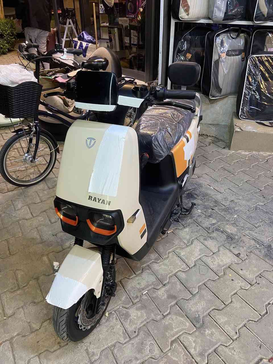 ريان ام عيون للبيع جديد
بل باكيت سرعه56 حقيقي 
مواصفات فول مثبت سرعه
بك بي كهربائية كامل شغال 
سعر700 الف 🔒 
***********
