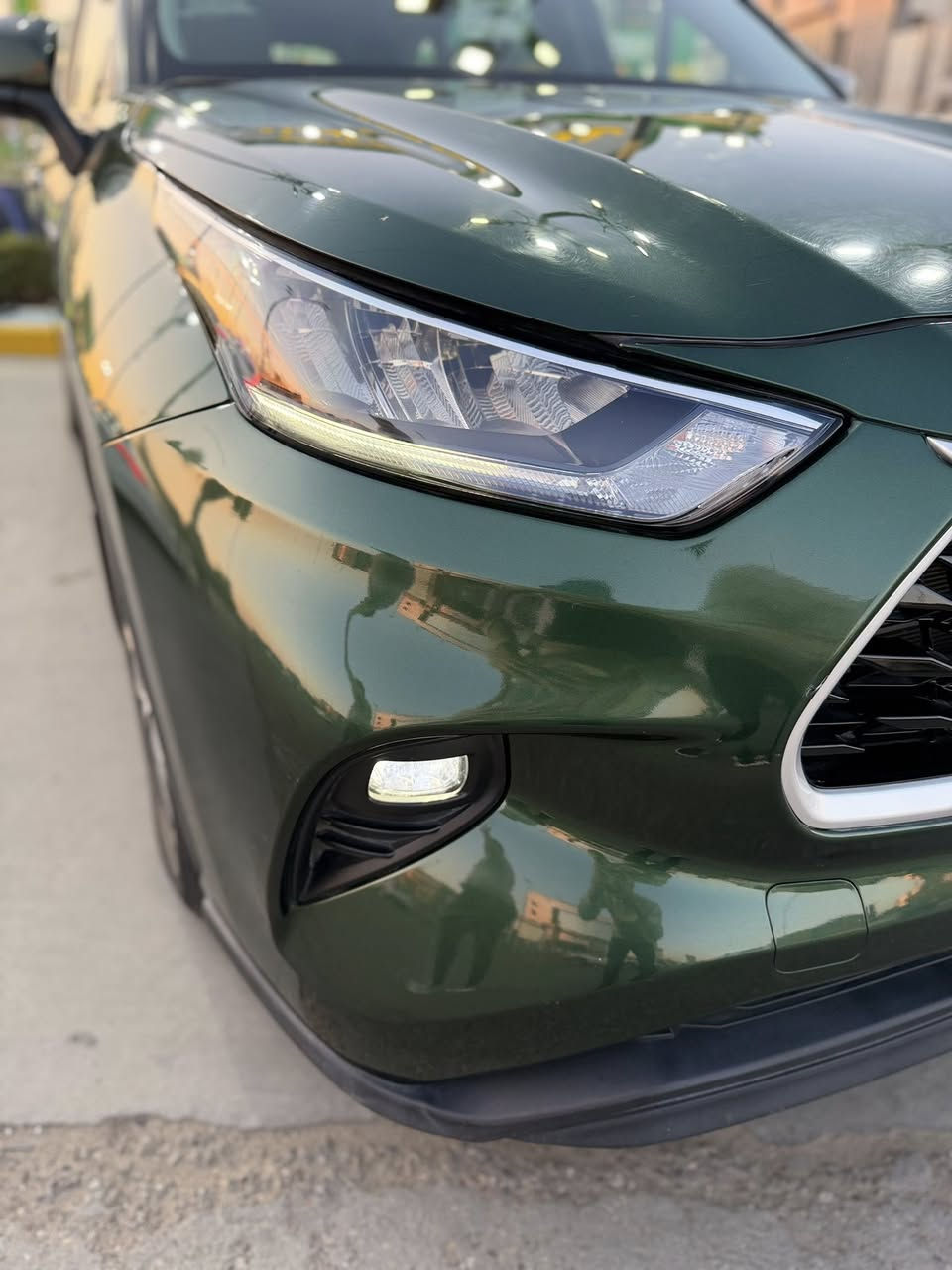 هايلندر 2023 بلاتينيوم اعلى فئه بل مواصفات 
واردخليجي عبد الطيف
مكاني بغداد شارع فلسطين 
المواصفات‼️شنو الي بالك موجود بيه 
رقم الهاتف***********
*حجم المحرك 2500 تيربو يعني صاروخ شلعه ومعدل 
*مرتبط بناقل حركة أوتوماتيك
*مفتاح التشغيل بصمة
*بانوراما
*اريل نفكيتر 
*حساسات أمامية 
*حساسات خلفية 
*رادار
*لايت زينون + LED 
*كشافات 
*بك لايت LED 
*حجم الاطار 235/55R20
*ويل كب 20
*4 دسك
*حساسات ضغط الاطارات 
*اشارة في المرايا الجانبية 
*المرايا قابلة للطي كهرباء
*ماسحة خلفية 
*عدد AIR BAG 9
*هاند بريك كهرباء
*ا ABS
*دشبول ديجتال 
*شاشة Apple Car play 
*5كاميرات 360 درجة
*مثبت السرعة Cruise 
*المودات والاوامر الصوتية 
*ا Bluetooth  
*مخرج منفذ الطاقة 
*ل 7 ركاب
*المقاعد جلد+كهرباء
*ثلاث قطع تبريد  
*تحديد المسار
*أوضاع القيادة Drive Mode
*أوتو هولد 
*نظام مانع الانزلاق 
*حاملات الأكواب 
*تطعيم الدواخل ألمنيوم
*ترحيب هايلندر بل مري 
سياره احله من صور وجاهزه للخير
السعر.     31500
