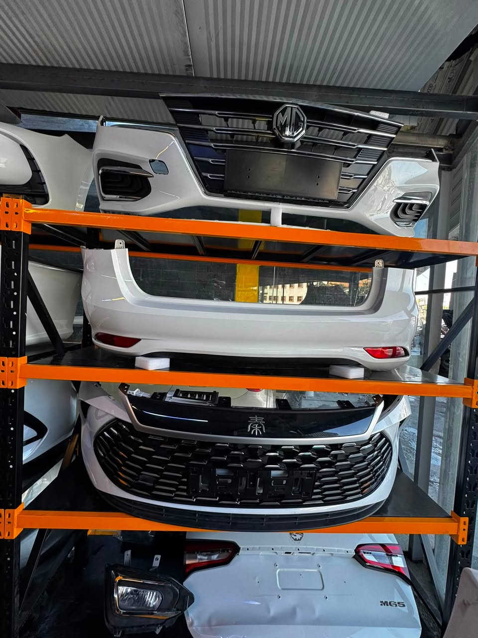 لدينا كل مواد الاحتياطية الصينية MGGT MG5 MGzs
***********
