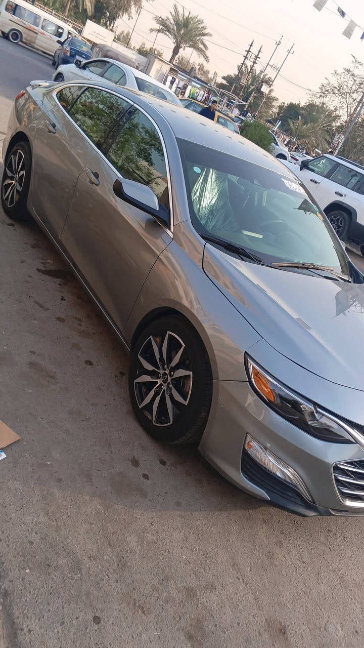 السلام عليكم ورحمه الله وبركاته ماليبو للبيع المديل 23 المكان بغداد الشعله الحادث بنيد وجاملغ السياره حلوه كلش ماشيه 31الف السعر 115بيه مجال الساره رقم بغداد بسمي وهاذ الرقم *********** الي يريد يتصل ويدلل@
