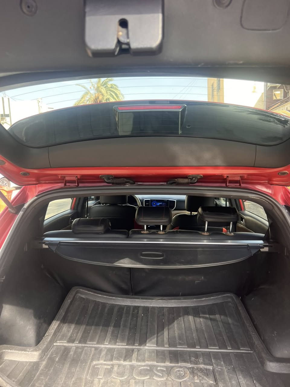 سياره سبورتج 2020 لون مميز 
السياره خليجي كفاله 
المواصفات نص فول
بصمة تشغل
بصمة ابواب
تشغيل عن بعد
حساس امامي خلفي
كامره خلفيه +شاشه
مري شفط 
اشاير بالمري
تحكم استيرن
بعد بيها مواصفات
السياره نظيفه كلش على ايدي اخذتها من جانت زيرو
 بيها طخه خفيفه باب السايق والباب الخلف السايق بس شخص مو حادث
ماشيه 158 k.m
السياره بأسمي تحويل ثاني يوم للبيع فقط
اتصال ☎️ *********** موجود بشارع فلسطين والدوره
