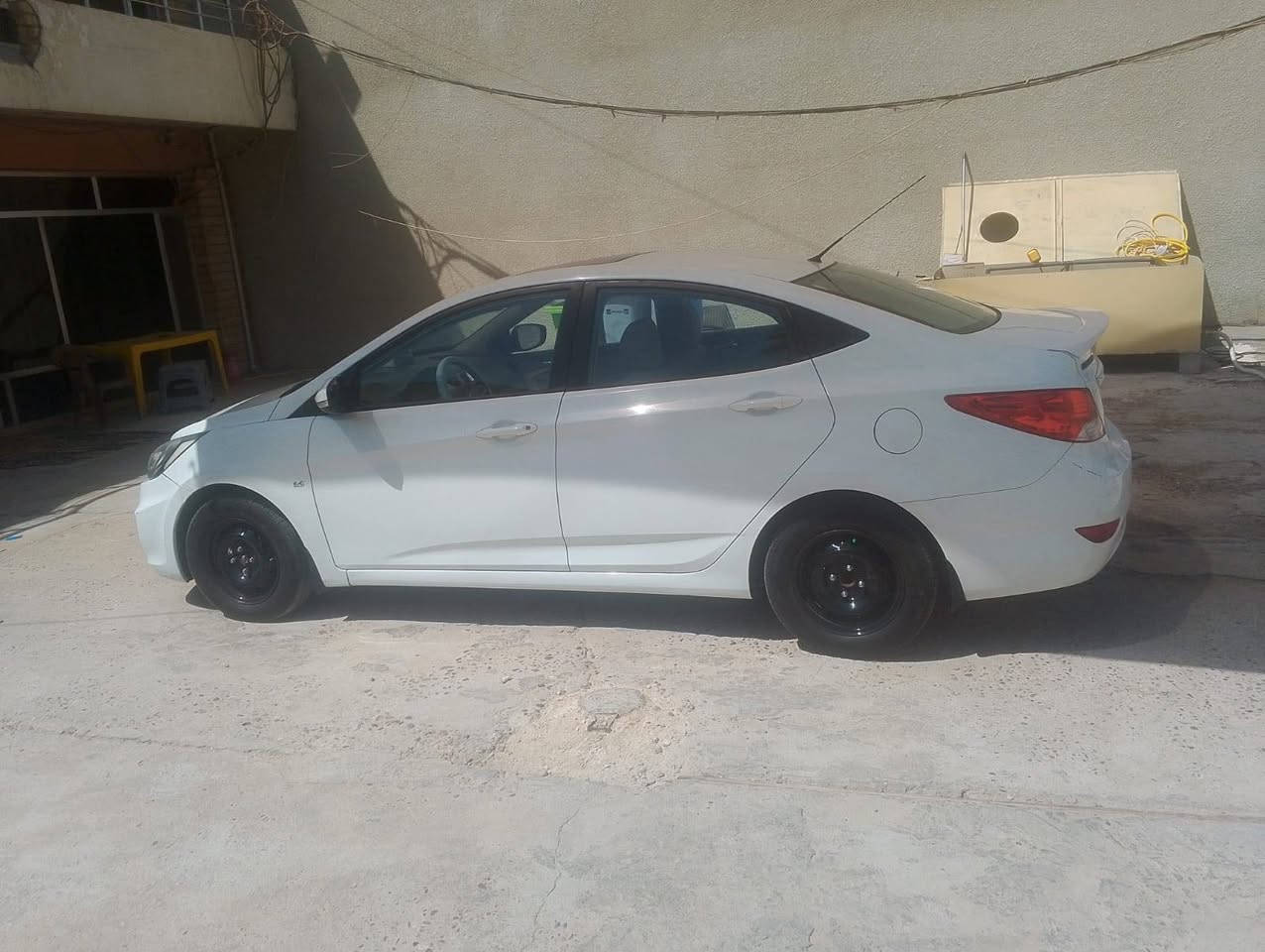 رقمها بغداد بسمي ماشيه 93 مكاني بغداد اليرموك
السعر 115 وبيها مجال بصيط بيها فتحه وشاير بالمري
مكينه 1600 دبل قطره
مكلف بالنشر رقم راعيها موجود
***********
