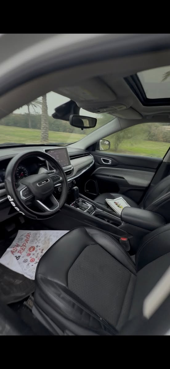 السلام عليكم
جيب كومباس 2022
ماشيه 25 الف 
السياره بدون ايرباك وبدون لغد
المواصفات 
بانوراما 
جلد
شاشه كبيره 
تحديد مسار 
اوتو بارك
هند بريك كهربائي
اشاره بلمري 
السياره مناقصه اي شي جديده 
الاتصال ***********
تريد تحويل تريد وكاله
السعر 173 وبي مجال
