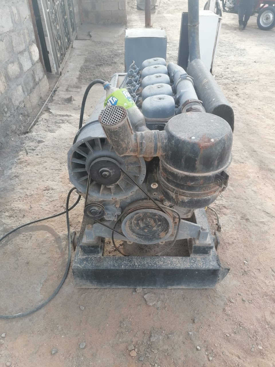 سلام عليكم مولد دويز 5 بستم لبيع جاهز العمل مكانه الرمادي ***********
