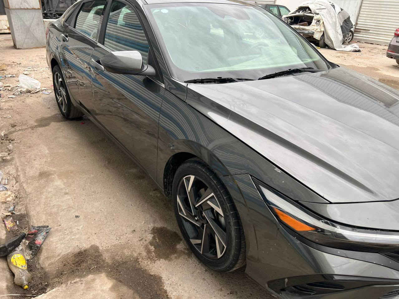 سلام عليكم 
الانتره 2024 
حره بدون رقم  فول مواصفات 
حادث جاملغ خلفي فقط ما واصل الصندوق 
السعر ١٣٨ وبيها مجال قليل للاستفسار *********** Singapore
