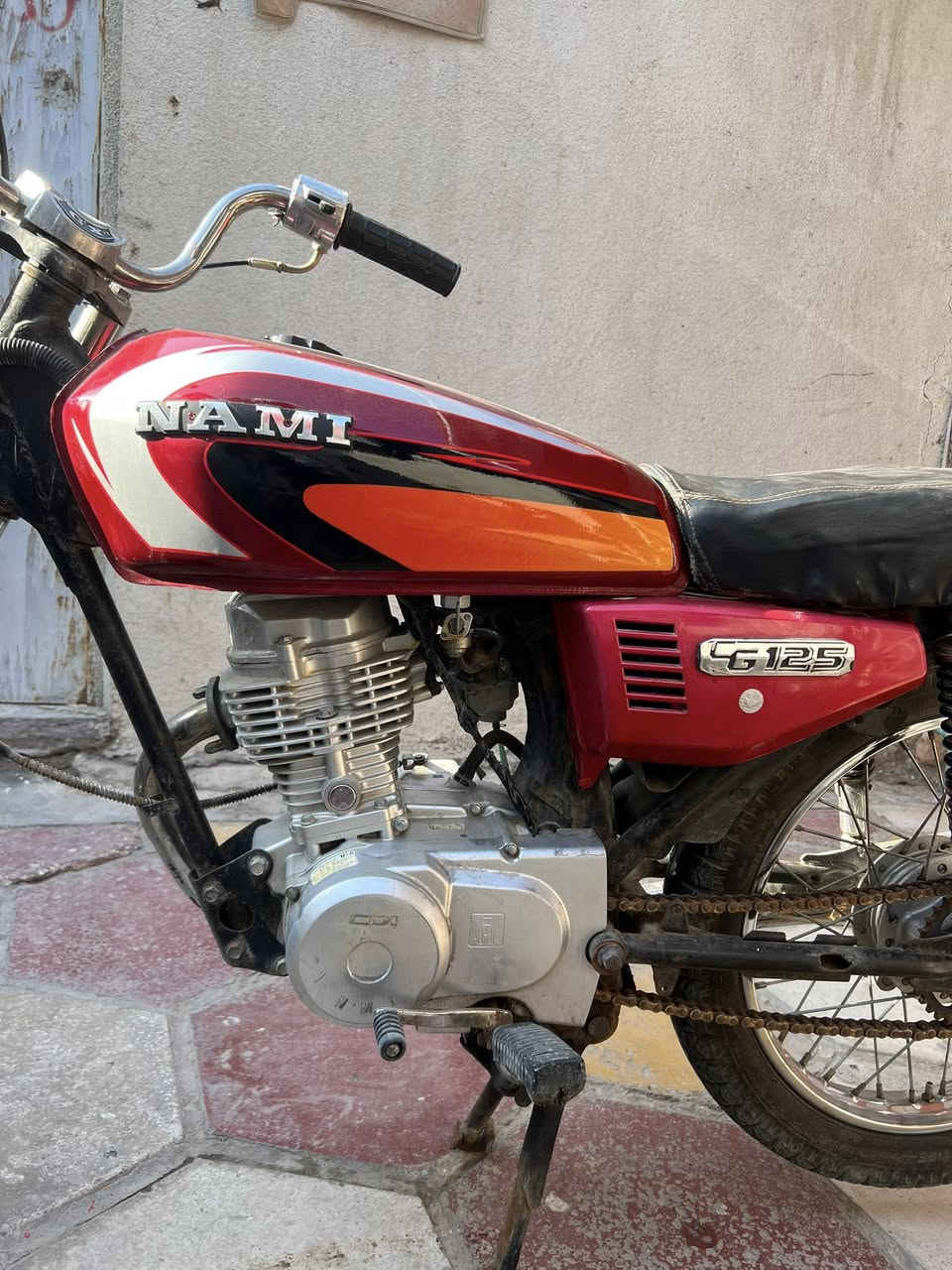 دراجه ادوات للبيع مامفتوحه بس يرادلها جم شغله انا هاملها ومحد يطلع بيها سعرها ب٤٥٠ مكاني بصره جمهوريه ورقمي ***********
