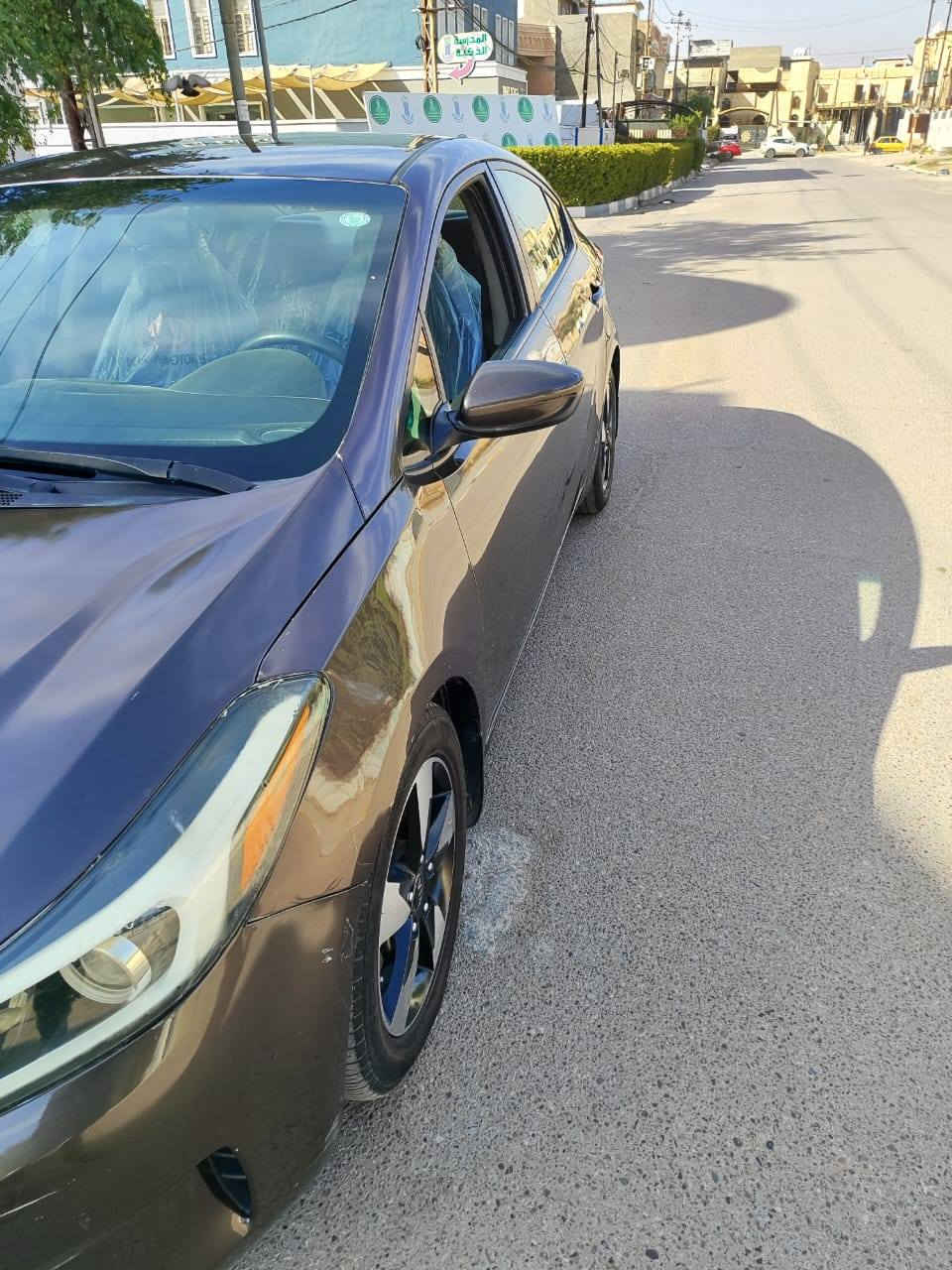 فورتي 17 بنيد فقط بدون شواصي بدون دواخل مكينه وكير مكفول حادث فقط بنيد جاملغ خلفي بي بارد 
مكان السيارة بغداد العامريه سعر 118
***********
