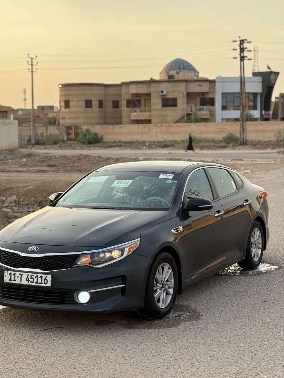 السلام عليكم كيا اوبتيما مديل 2016 وراد امريكي محرك 2400 
بيه تبديل باب فقط والسونار مرفق مع المنشور رقم بغداد الدولي تحويل ثاني يوم 
مكينه وكير وحداديه ومنضومه زنون وتبريد 
 وتخم تاير كله جاهز  
مكاني ذي قار قلعه سكر 
رقم الهاتف ***********
السياره مكفوله عدا الباب مبدل 
السعر 125 وبيه مجال بسيط حك جيه
