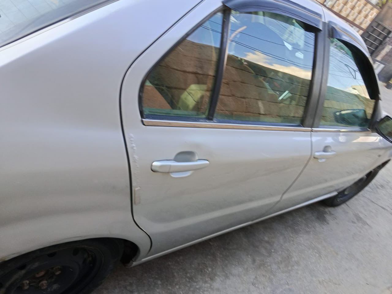 سياره للبيع بيجو موديل 18 مشروع وطني و كاله باسم مكان السياره بغداد *********** ابو سيف السعر 40 ورقة
