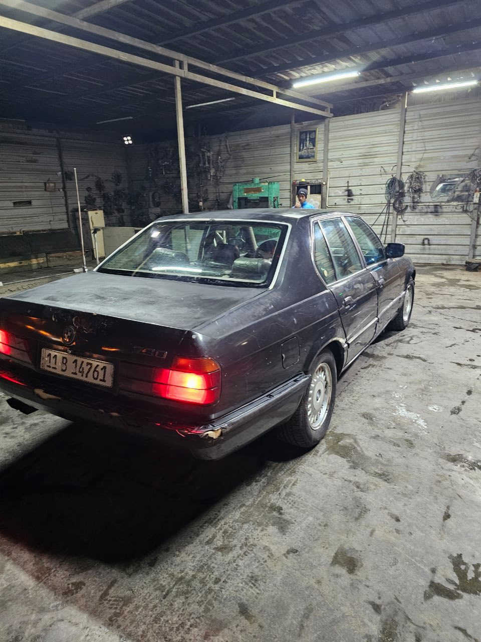 ٧٣٥ موديل ٩٠ اصل محدك كير حداديه جاهزه تخم تاير جديد بدون ضربه قويه رقم هزه جديده تبريد شغال مروحه كهرباء ولباقي شوف العين السعر ٣٦ وبيها مجال
مكانها :الشعله 
‭0770 257 5915
