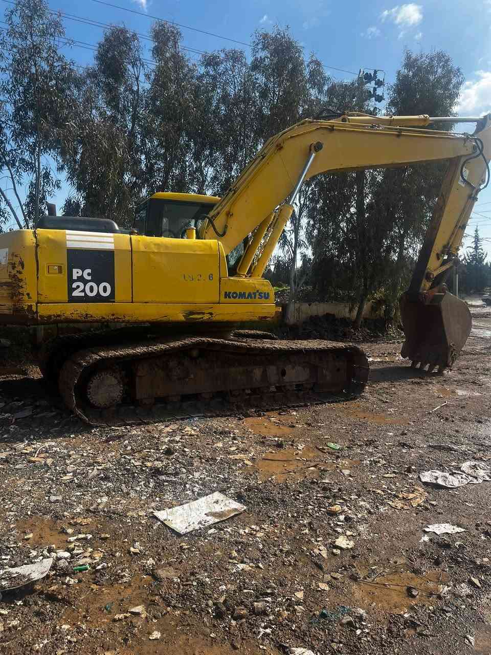 حفارە کۆماستوو اللبیع کامل جاهز مودیل٢٠٠٥
***********
