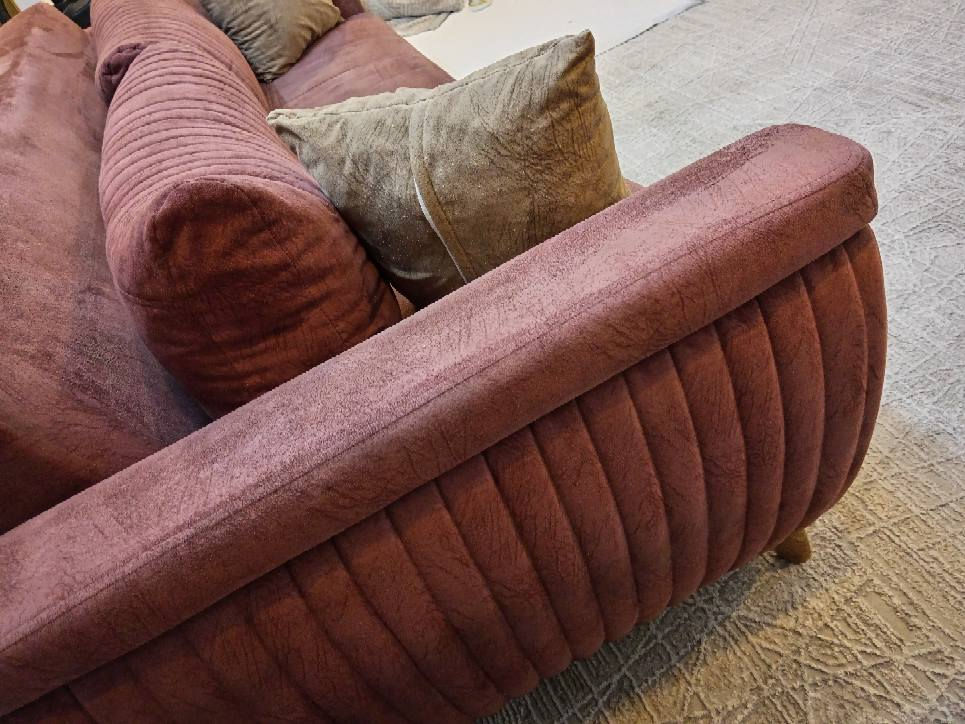 السلام عليكم
للبيع تخم تركي اصلي نظيف جدآ ١٠ مقاعد مخزن سرير هيكل حديد سبرنك ظهر والمقعد قماش وتر بروف للاستفسار الاتصال بالرقم *********** بغداد, العراق
