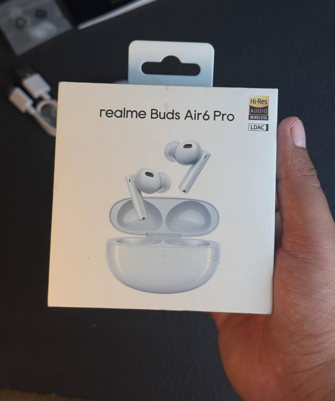 السلام عليكم
للبيع مشحونه مرتين فقط 
realme Buds Air6 Pro
موصفاتها متخلص سماعات عالمية


**إذا كنت صاحب هذا الإعلان وتريد حذفه لأي سبب، رجاءا أرسل رسالة إلى الدعم الفني**